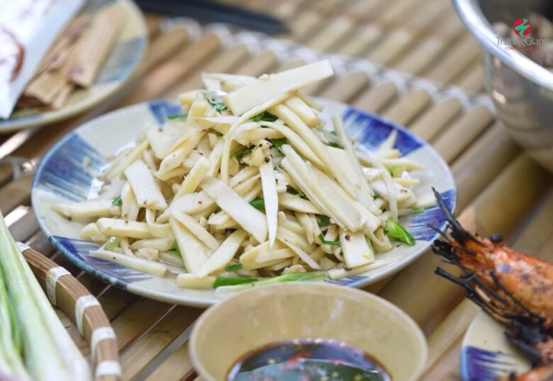 Món củ hũ dừa thanh đạm Trường Giang chuẩn bị riêng cho Lâm Vỹ Dạ.