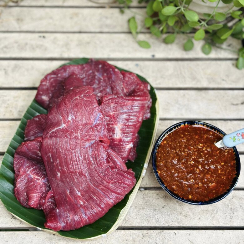 Tự làm bò khô miếng ngon ngọt cay cay để nhâm nhi ngày Tết cực dễ - 2