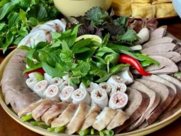 Bếp Eva - Luộc lòng lợn cho thêm nước này, lòng trắng giòn cực ngon, cách pha nước chấm lòng bất bại