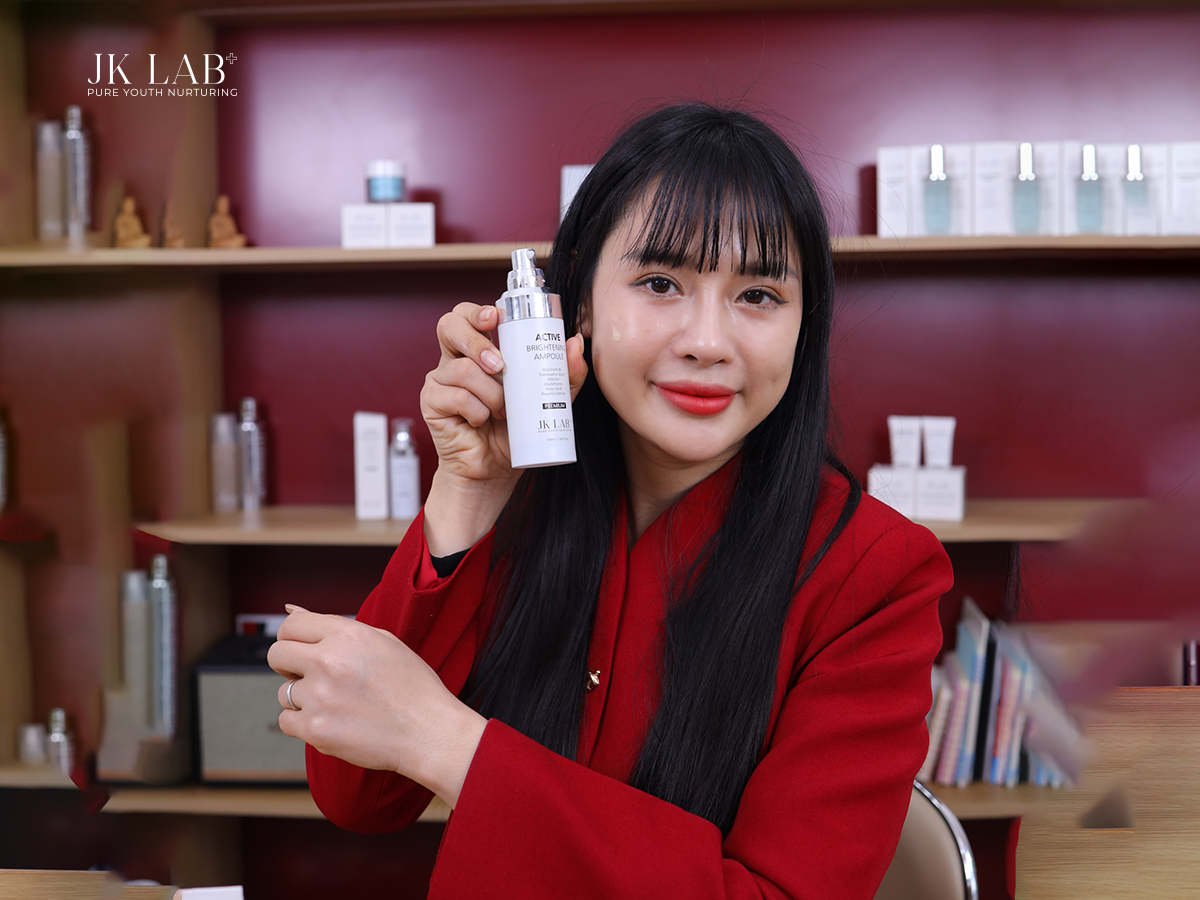 Ampoule dưỡng sáng – bước chăm sóc da chuyên sâu giúp cải thiện nền da.