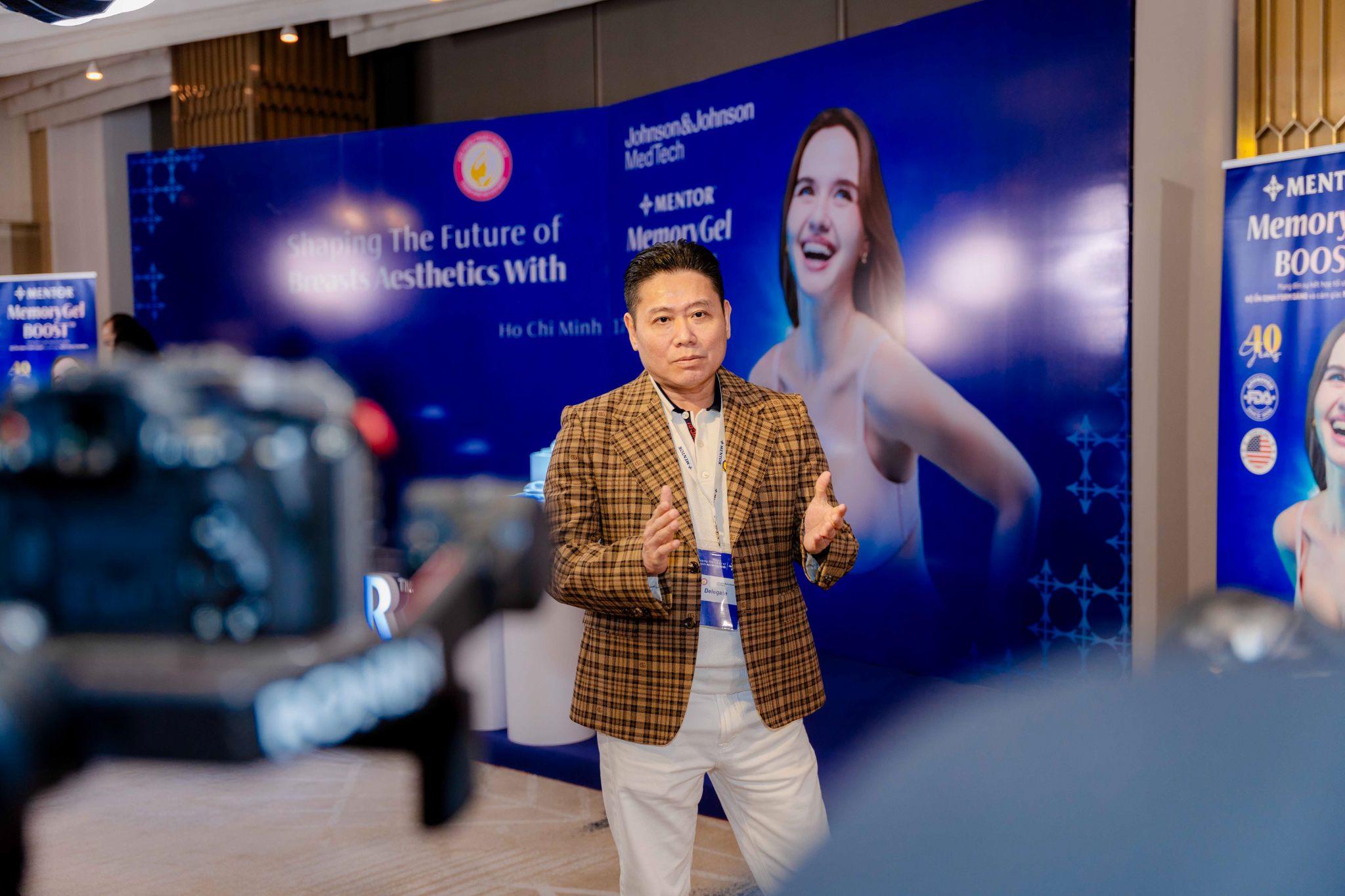 Bác sĩ Ngô Mộng Hùng - Giám đốc Bệnh Viện Thẩm Mỹ Ngô Mộng Hùng (ảnh: Bệnh Viện Thẩm Mỹ Ngô Mộng Hùng)