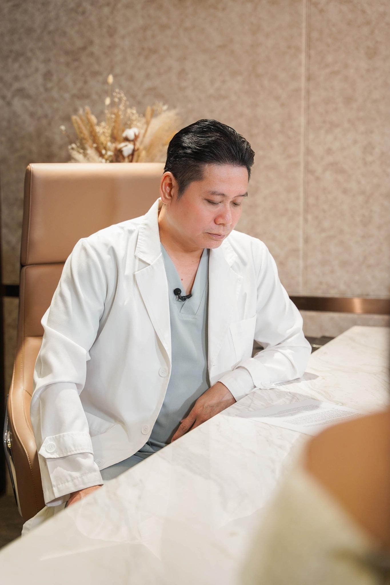 Bác sĩ Ngô Mộng Hùng cùng lý tưởng đưa thẩm mỹ về chuẩn mực y khoa khi xây dựng và phát triển các dịch vụ làm đẹp (ảnh: Bệnh Viện Thẩm Mỹ Ngô Mộng Hùng)