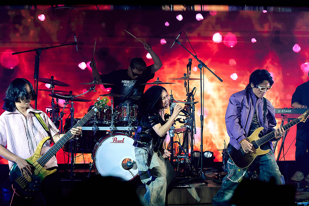 OST “Không Khoan Nhượng” của Bố Già Trở Lại : Rock metal gai góc cùng giọng ca Phương Thanh - 2