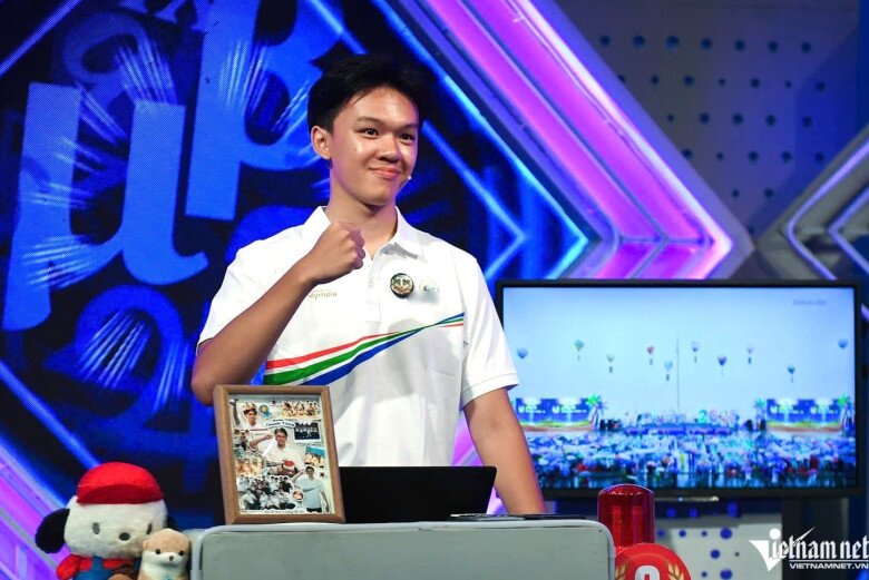 Đoàn Thanh Tùng - Á quân của Đường lên đỉnh Olympia năm thứ 25 đoạt giải Ba ở kỳ thi học sinh giỏi quốc gia năm học 2025-2026.