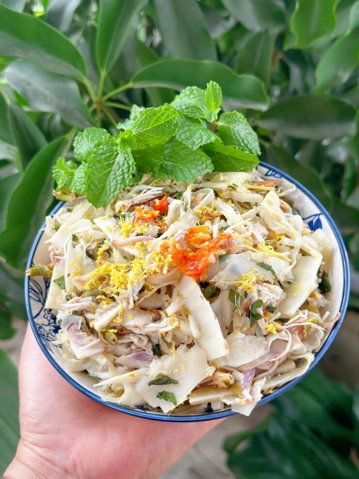 Món ăn cực ngon khi kết hợp hoa ban và măng 