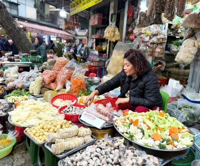 Mọi mặt hàng cho ngày Tết đã sẵn sàng phục vụ người dân