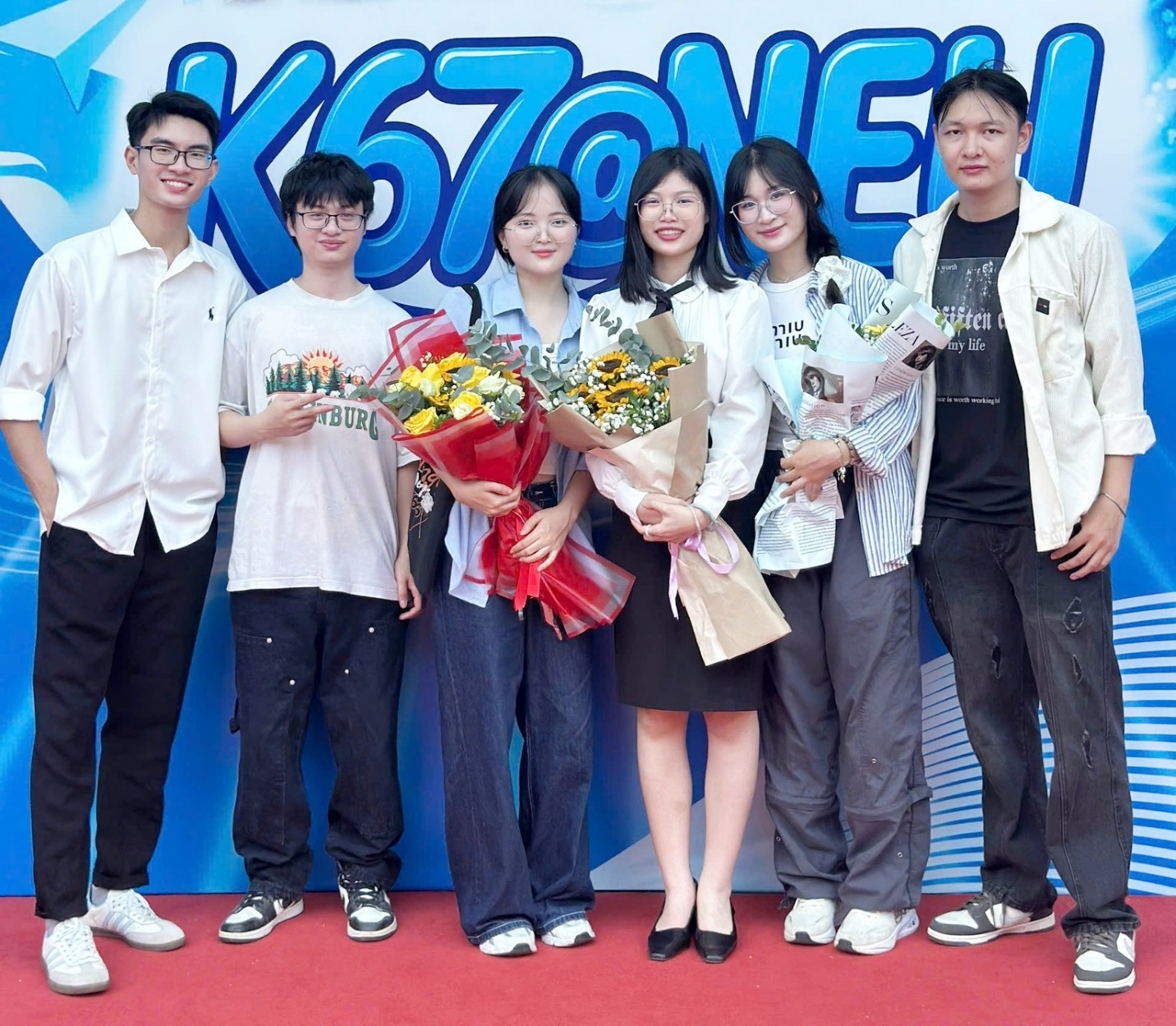 Những người đồng hành tuyệt vời của Mai Trang