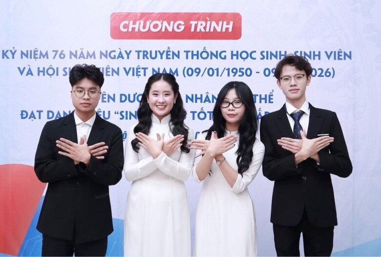 Những người đồng hành tuyệt vời của Vân Thư 