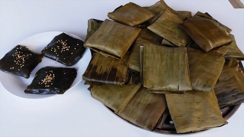 Bánh gai và bánh ít lá gai là đặc sản nổi tiếng