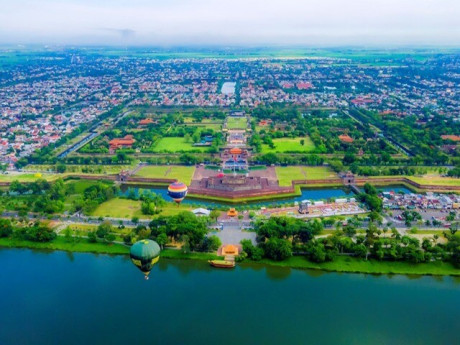 Tin tức - Thành phố nào ghi dấu của 9 chúa 13 vua nhà Nguyễn? Đâu là nơi "có dòng sông đẹp, có nhiều giai nhân"?