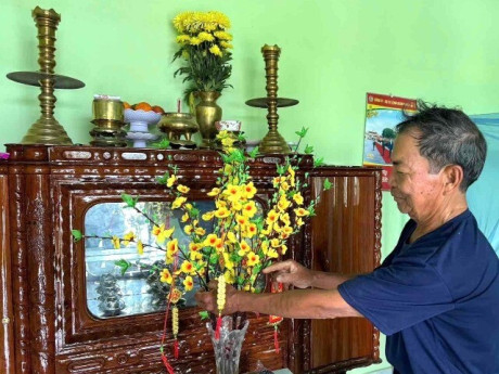 Tết đang về ở "rốn lũ" Hòa Thịnh, người dân mừng vui bên căn nhà mới