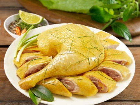 Lợi ích của thịt gà trong mâm cỗ ngày Tết