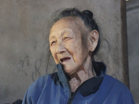 Cụ bà 111 tuổi ở Phú Thọ minh mẫn hiếm có, hằng ngày tự chăm sóc bản thân