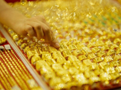 Chốt giá vàng hôm nay ngày 16/3 biến động rất lạ