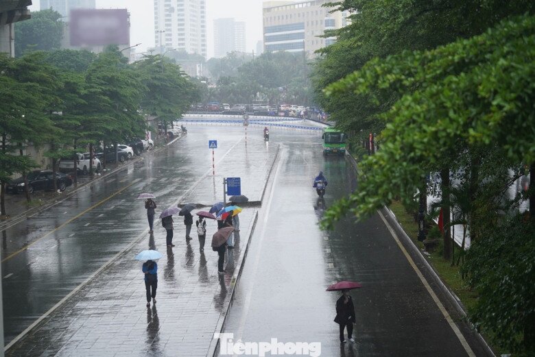 Từ đêm nay đến rạng sáng mai, miền Bắc bắt đầu chuyển mưa nhỏ rải rác.