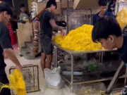 Tin tức - Công an TPHCM đột kích cơ sở 10 năm sản xuất hàng trăm tấn mì trộn chất cấm