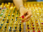 Tin tức - Người mua vàng bạc lỗ rất nặng