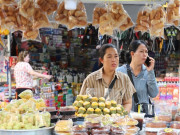 Lifestyle - Khu chợ nổi tiếng bậc nhất miền Tây có loạt món "tí hon" khiến du khách mê mẩn