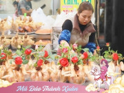 Tin tức - Người dân Hà Nội hối hả đi chợ sắm Tết, giá cả tăng vọt, gà cánh tiên gần 1 triệu đồng/con vẫn đắt khách