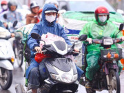 Tin tức - Đội mưa gió, dòng người ùn ùn đổ về Thủ đô sau kỳ nghỉ Tết