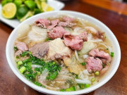 Lifestyle - Đến Hà Nội ăn phở gia truyền lâu đời: Mách bạn 6 địa chỉ được du khách nước ngoài ca ngợi, luôn đông nườm nượp 