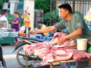 Giá heo hơi hôm nay, 10-3: Heo mảnh tại chợ đầu mối tiếp tục rớt mạnh