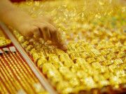 Tin tức - Giá vàng hôm nay 24/3: Lao dốc không phanh rồi dần hồi phục