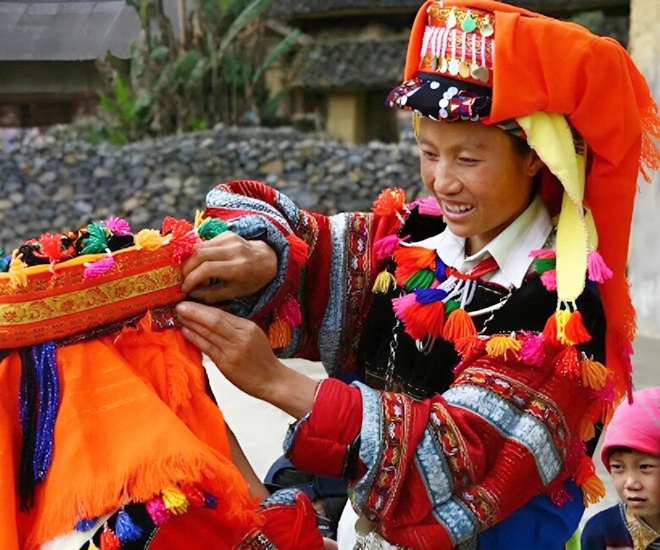 Độc Lạ Người Lô Lô Đón Tết Bằng Cách… Ăn Trộm 