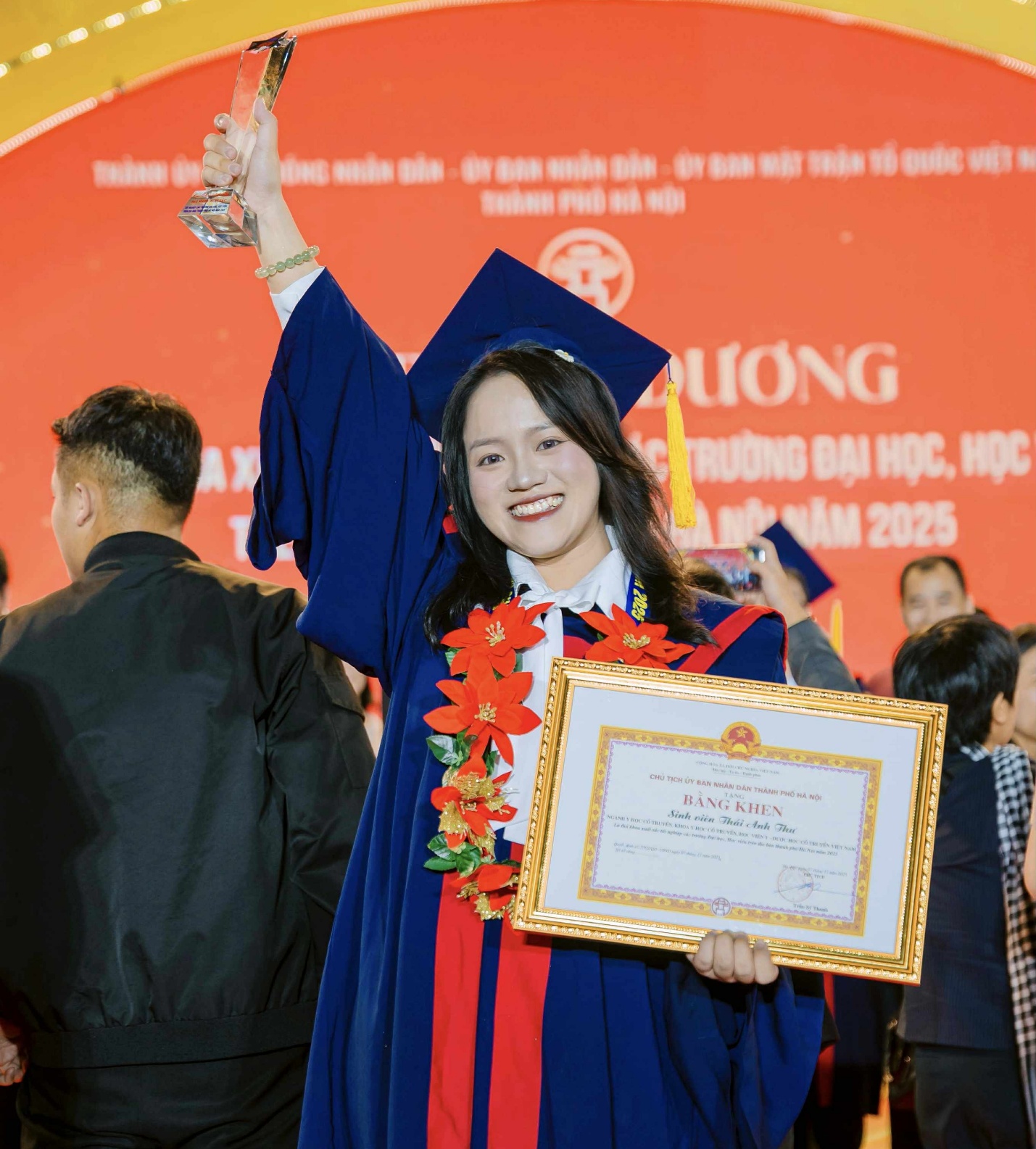 Danh hiệu thủ khoa sẽ là nền tảng giúp Anh Thư tiến xa hơn trên chặng đường sắp tới