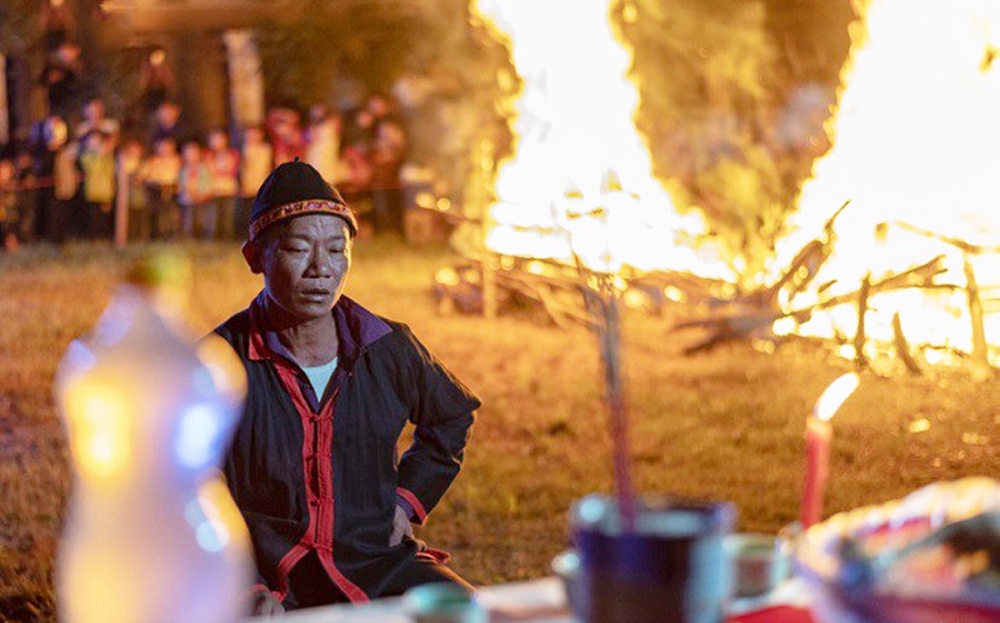 Bát Nước Lã Có Vị Trí Quan Trọng Trong Văn Hóa Tín Ngưỡng Người Pà Thẻn, Nhất Là Vào Dịp Năm Mới