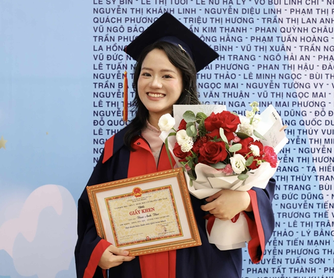 Thái Anh Thư – thủ khoa xuất sắc của Học viện Y Dược học Cổ truyền Việt Nam