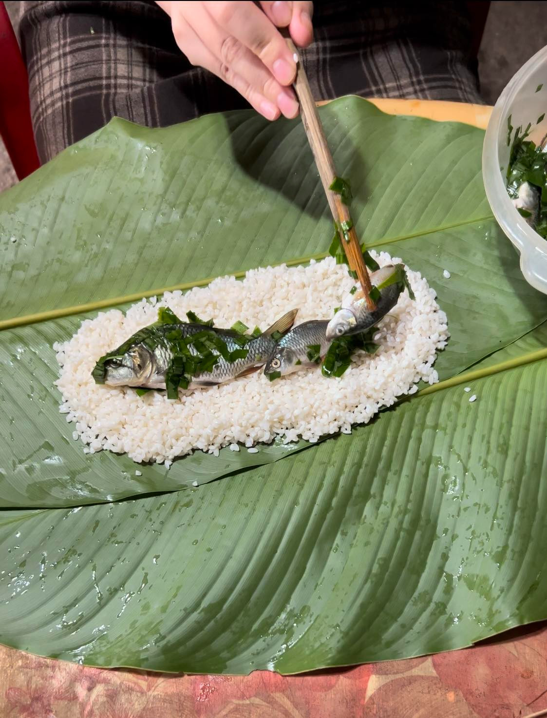 Cách gói giống như bánh chưng thông thường