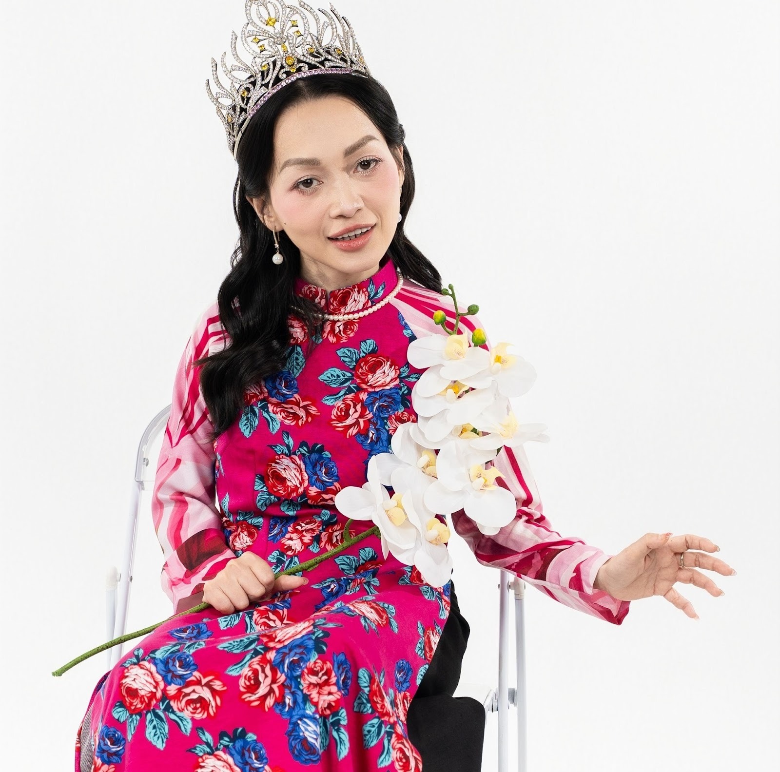 Nữ nhà văn mang trên mình sứ mệnh đặc biệt 