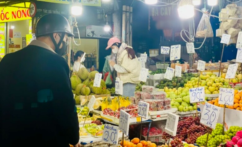 Cam sành được nhiều người tiêu dùng ưa chuộng vì có hương vị thơm ngon, giá thành lại phải chăng.