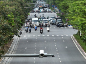 Không chấp hành nộp phạt vi phạm giao thông sẽ bị cưỡng chế khấu trừ lương, tài khoản