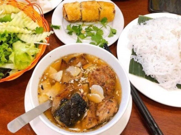 4 quán bún chả HOT nhất Hà Nội, có nơi được Michelin khen ngợi, 120.000 đồng/suất vẫn đông nườm nượp 