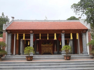 Cận cảnh ngôi chùa nằm dưới chân núi Chương Sơn ở Ninh Bình còn lưu giữ báu vật 1.000 năm tuổi