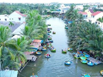 Có gì ở ngôi làng giữa rừng dừa nước được Forbes vinh danh?