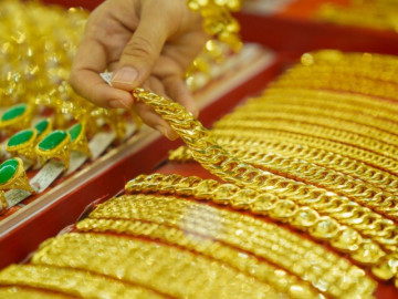 Tin tức - Giá vàng bạc tăng không ngừng