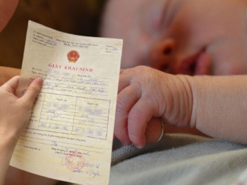 Từ 2026, cha mẹ bắt buộc phải tránh điều này khi khai sinh cho trẻ