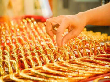 Đổ xô xếp hàng mua vàng, bạc