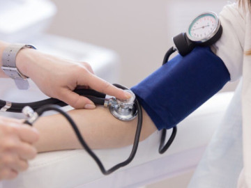 Sức khỏe - Người có bệnh nền cần chuẩn bị gì trước kỳ nghỉ Tết dài ngày?