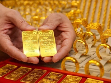 Giá vàng hôm nay 1/3: Thế giới giảm nhẹ, trong nước tăng mạnh