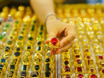 Chốt giá vàng hôm nay ngày 3/3 đột ngột giảm cực mạnh