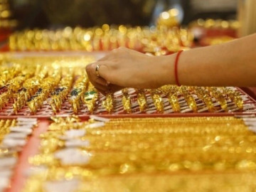 Giá vàng giảm rất mạnh, bạc "bay" 14 triệu đồng/ngày