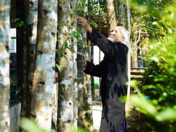 Cụ ông 98 tuổi kể chuyện mở lối nghề trầm, đưa xã nghèo thành "thủ phủ" trăm tỷ