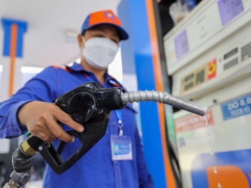 Giá xăng dầu hôm nay 10/3: Dầu thô lao dốc mạnh, thế giới bớt ngạt thở, xăng dầu trong nước giảm áp lực