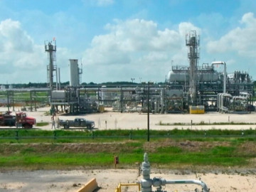 Giá dầu thế giới lại vọt trên 100 USD/thùng bất chấp hàng loạt nước xả kho dự trữ