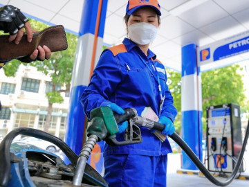 Giá dầu thế giới hôm nay 20/3: Tăng, giảm trái chiều