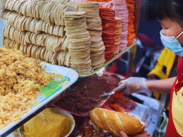 Lifestyle - Menu bánh mì siêu đắt ở TP.HCM: 120.000 đồng với loại đặc biệt, là món ăn của con nhà giàu, nhận ship giá tiền triệu